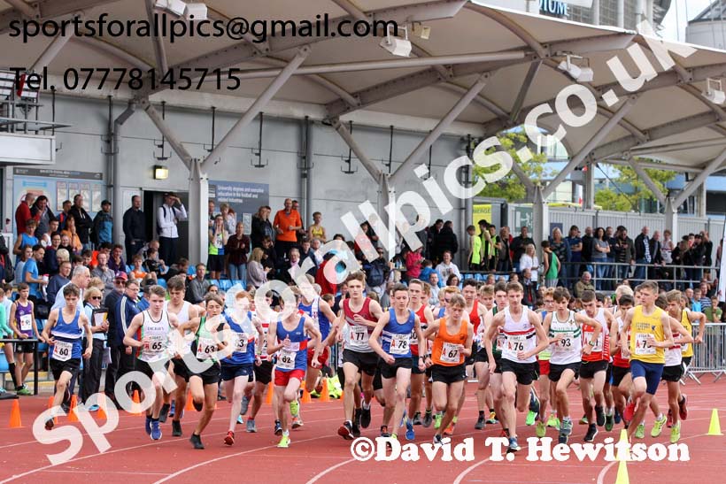 Mens under-17s 3 stage relay, Northern Senior 6 and 4 and Junior Stage Road Relays, SportsCity, Manchester. Photo:  David T. Hewitson/Sports for All Pics